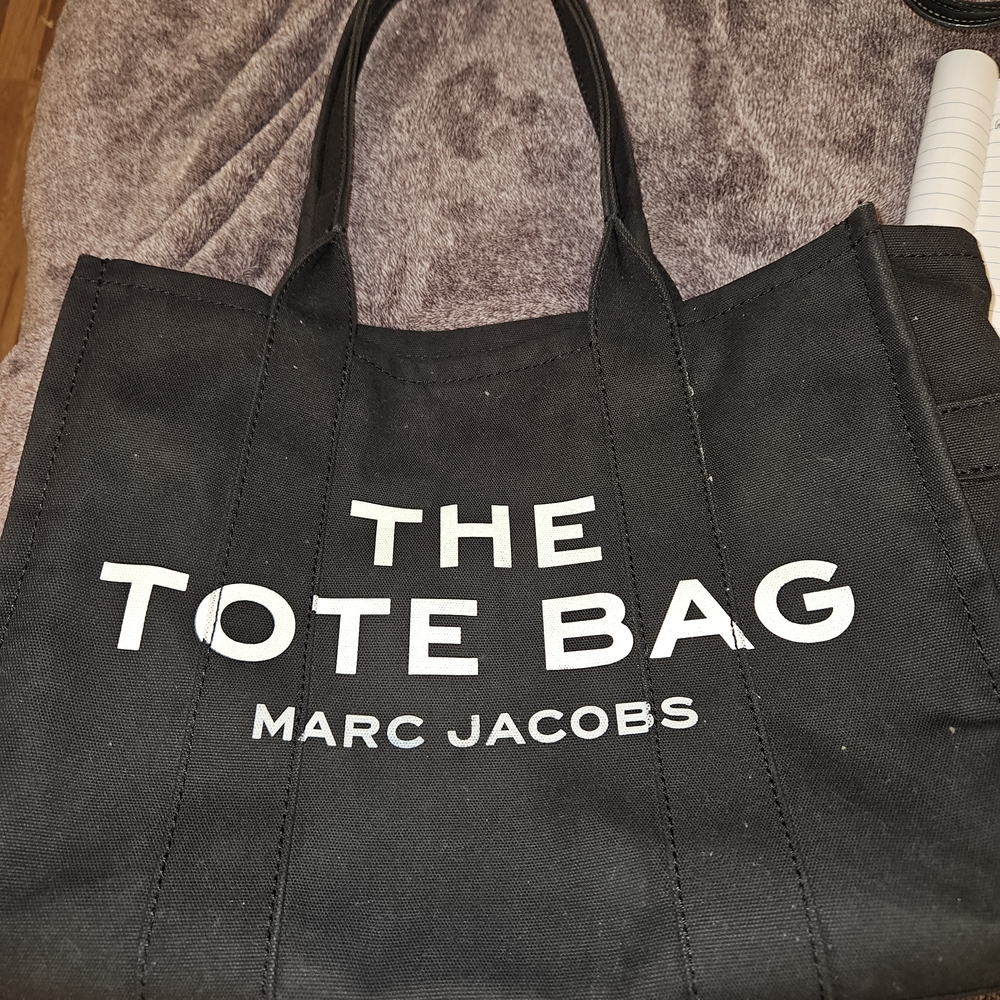 Marc Jacobs Black Tote Bag with Iconic Design